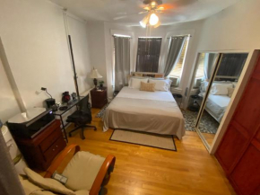 7 Room with Jacuzzi, Massage Seat, and Parking Spac, 15 mins in bus and 7 minutes via New York Waterway Ferry to the CITY - THE BEST CHOICES!! North Bergen